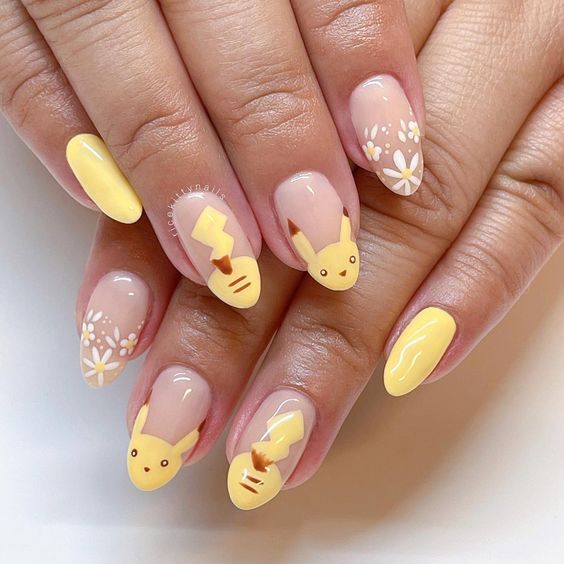 2024 Spring Almond Nails: Pastel Trends & Floral Designs